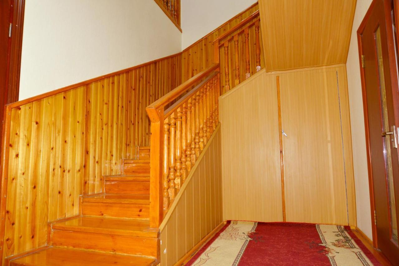Astoria B&B Oş Exterior foto