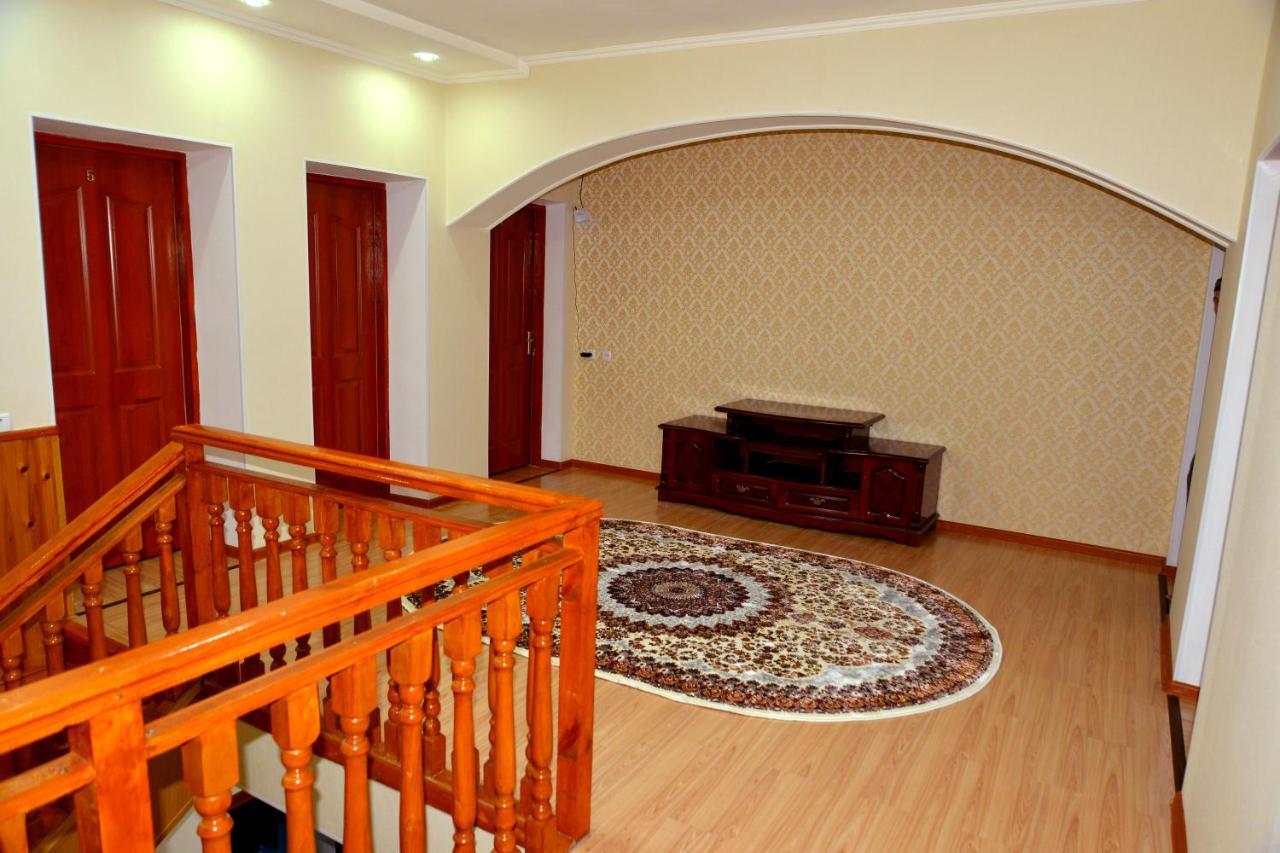 Astoria B&B Oş Exterior foto